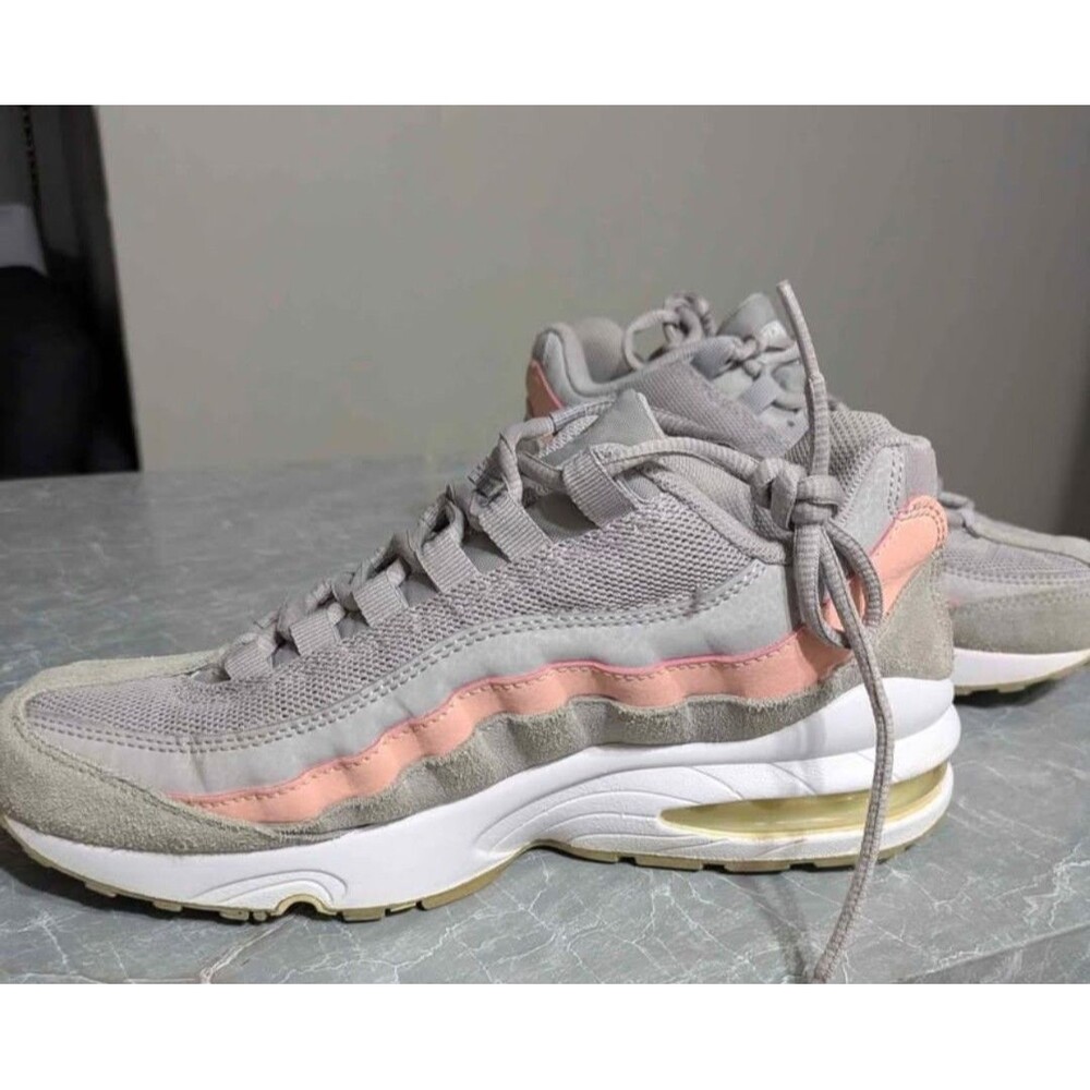 Size 6y Girls Pink & Grey Nike Air Max 95 Atmosphere. Fits A Size 7.5 In Women's - Picture 5 of 8